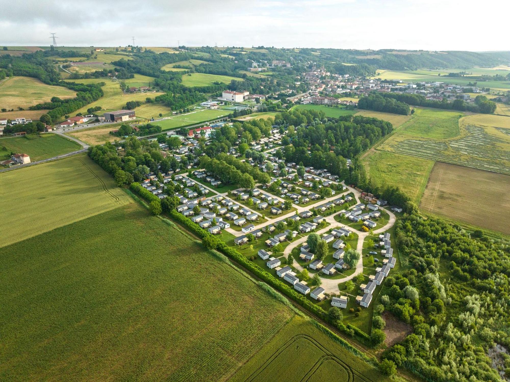 Camping Chateau De Galaure Chateauneuf-de-Galaure Экстерьер фото