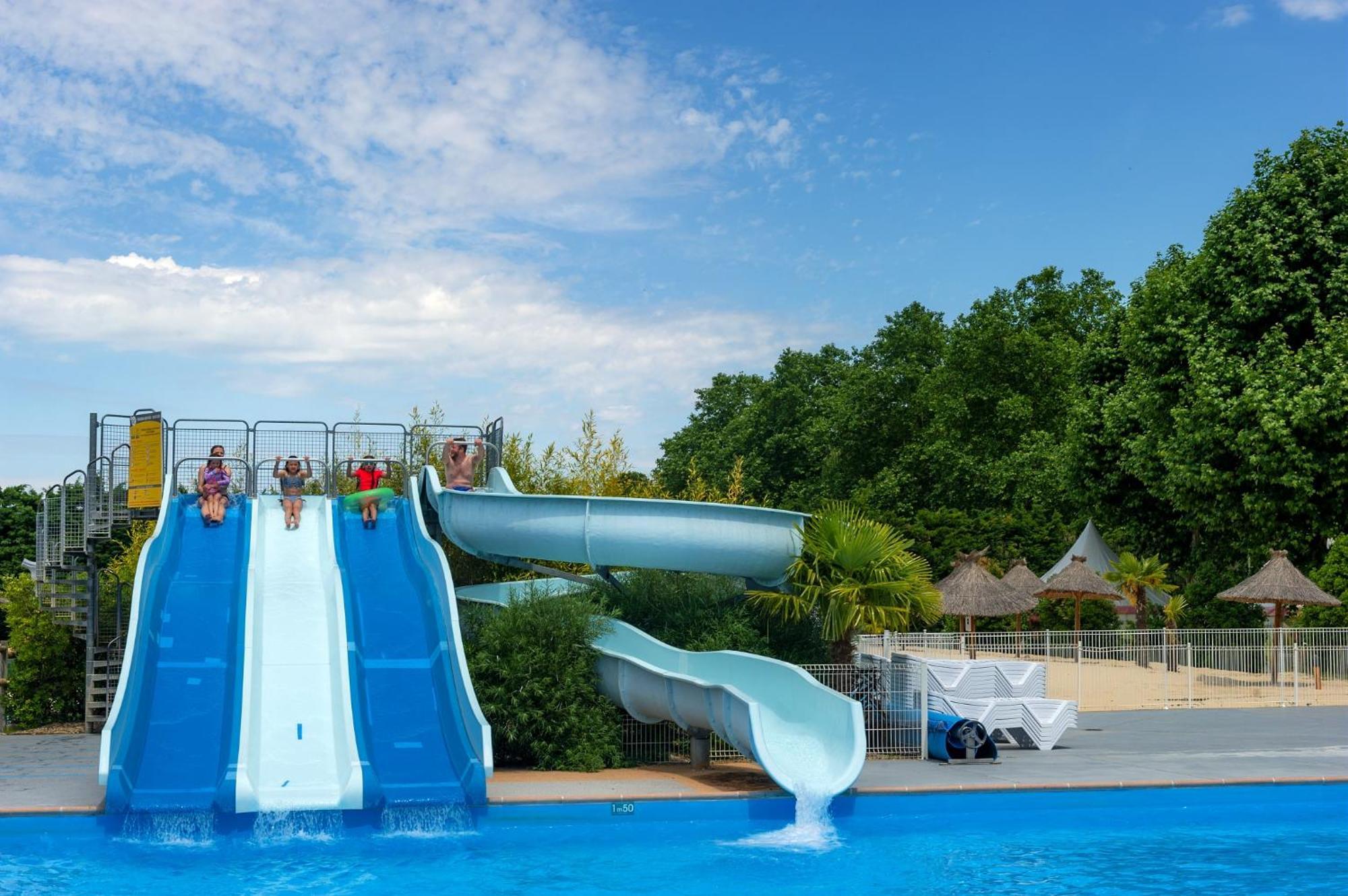 Camping Chateau De Galaure Chateauneuf-de-Galaure Экстерьер фото